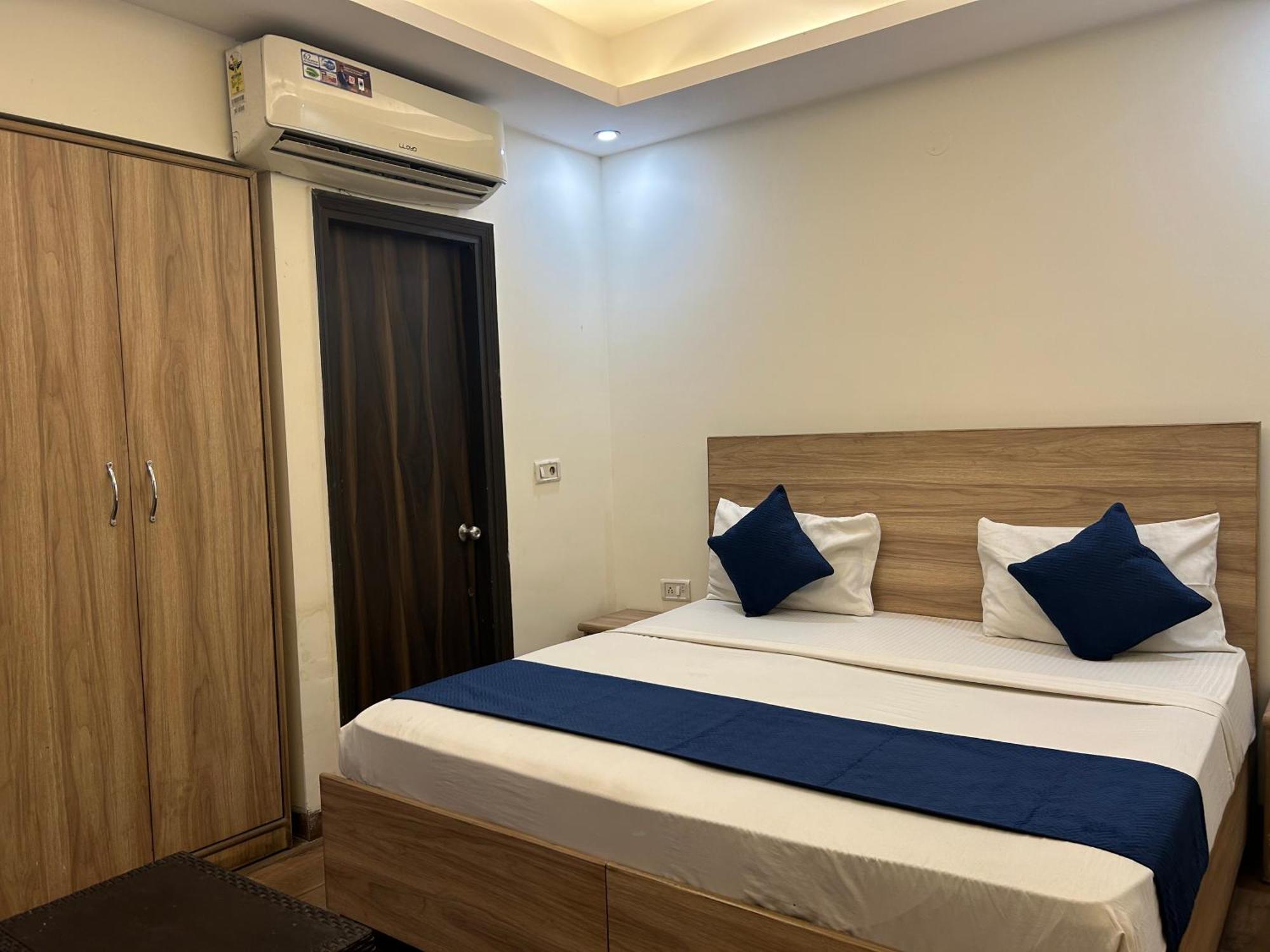 Airport Hotel Golden Bliss Near Delhi Airport New Delhi Exteriör bild